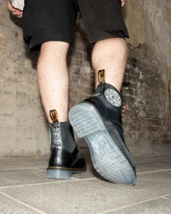 1460 King Nerd Leather Boots*Dr. Martens Hot