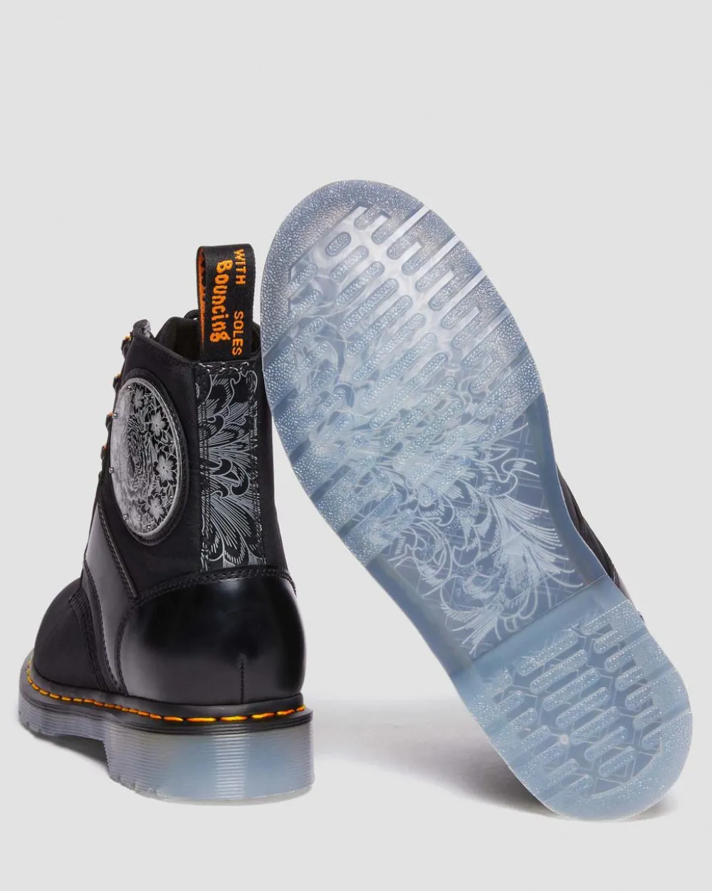 1460 King Nerd Leather Boots*Dr. Martens Hot