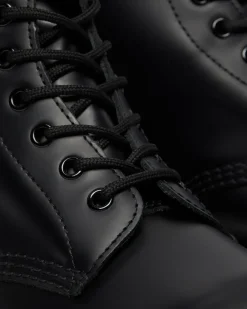 1460 Smooth Leather Lace Up -Maiharit*Dr. Martens Fashion