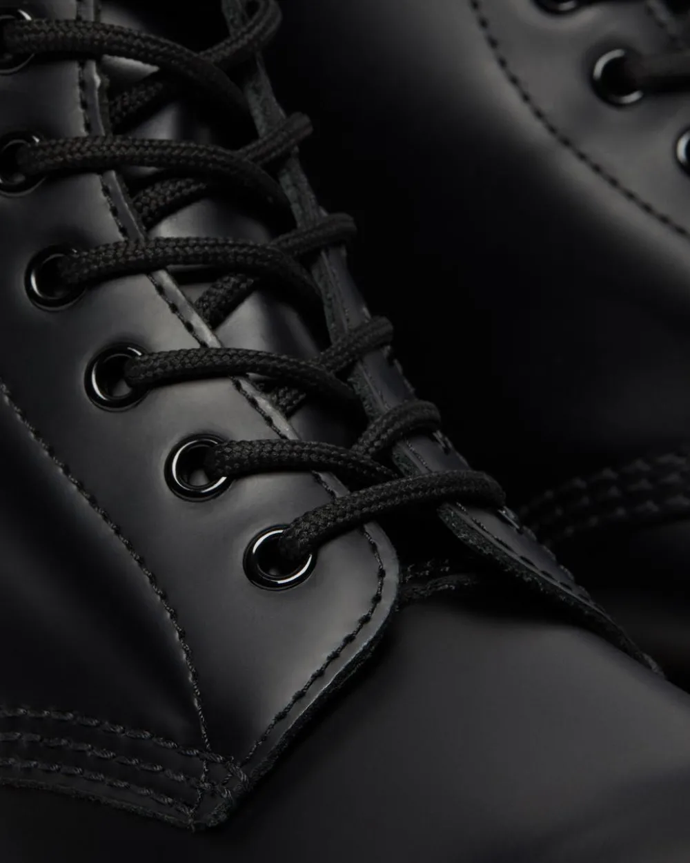1460 Smooth Leather Lace Up -Maiharit*Dr. Martens Fashion