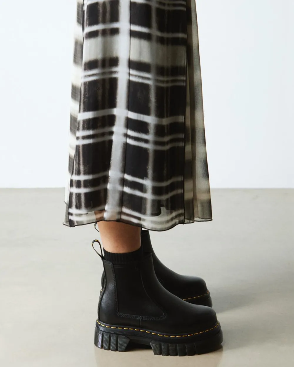 Audrick Nappa Lux Leather Platform Chelsea -Bootsit*Dr. Martens Cheap