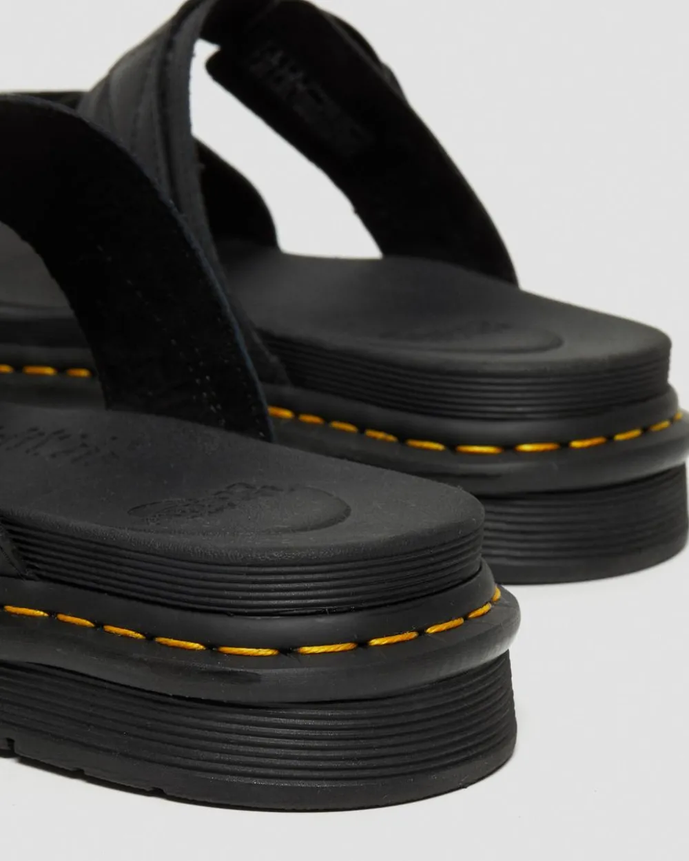 Chilton Slip On Leather Sandals*Dr. Martens Store