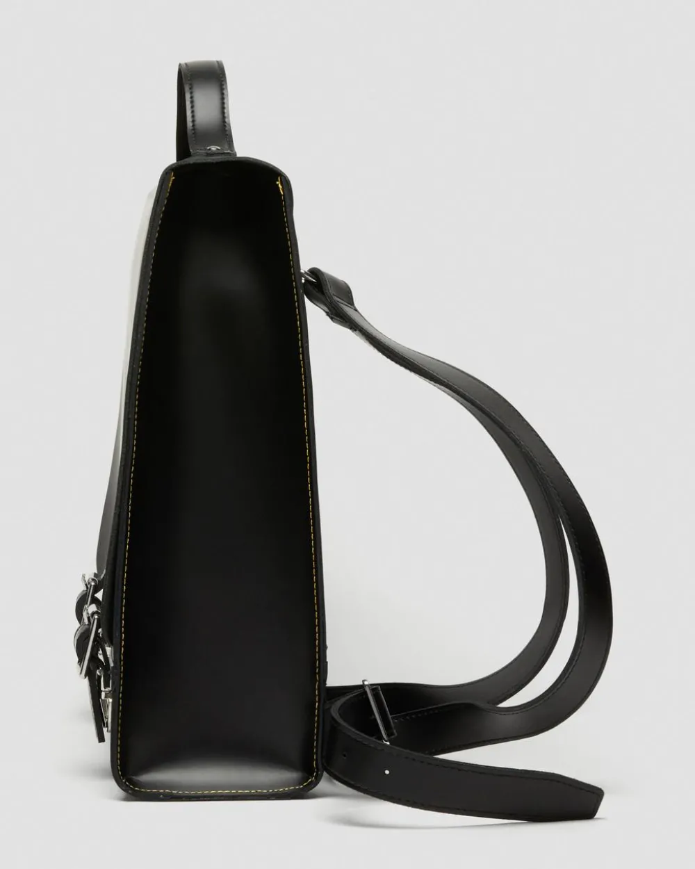 Kiev Leather Box Laptop -Reppu*Dr. Martens Online