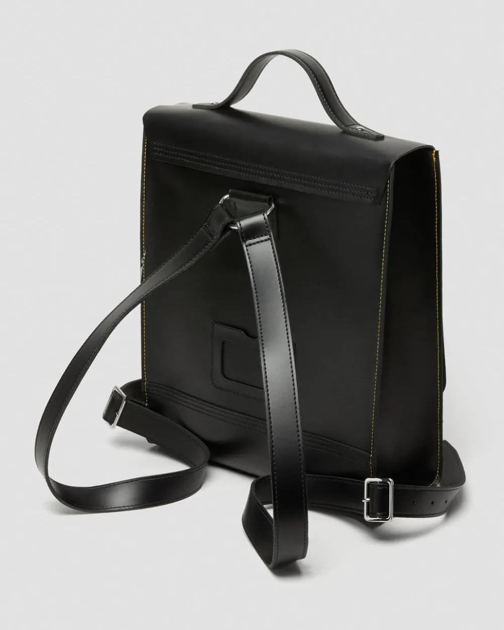 Kiev Leather Box Laptop -Reppu*Dr. Martens Online