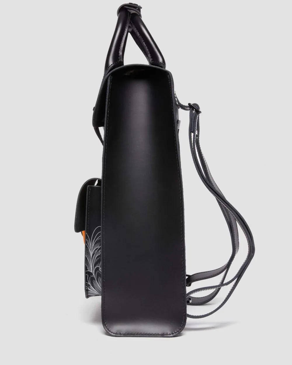 King Nerd -Nahkareppu*Dr. Martens Sale