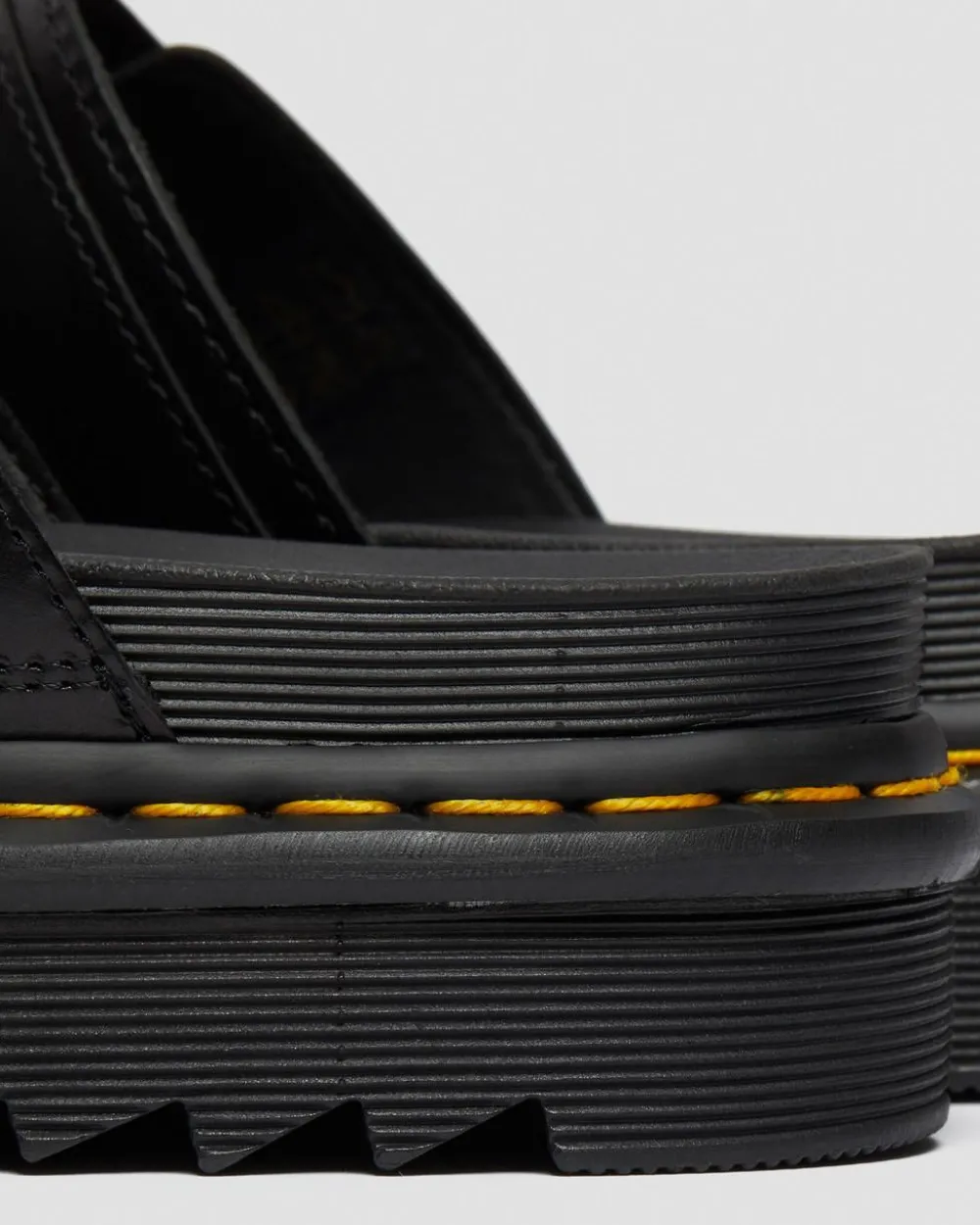 Nahkaiset Myles Brando Buckle Slide -Sandaalit*Dr. Martens Store