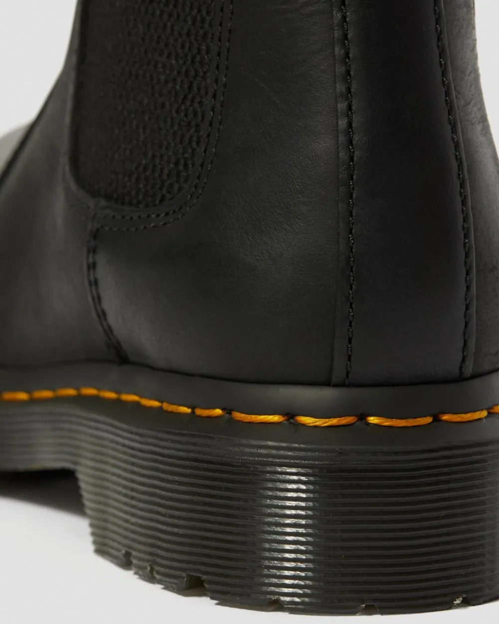 Tekoturkisvuoratut 2976 Leonore Chelsea -Bootsit*Dr. Martens Store